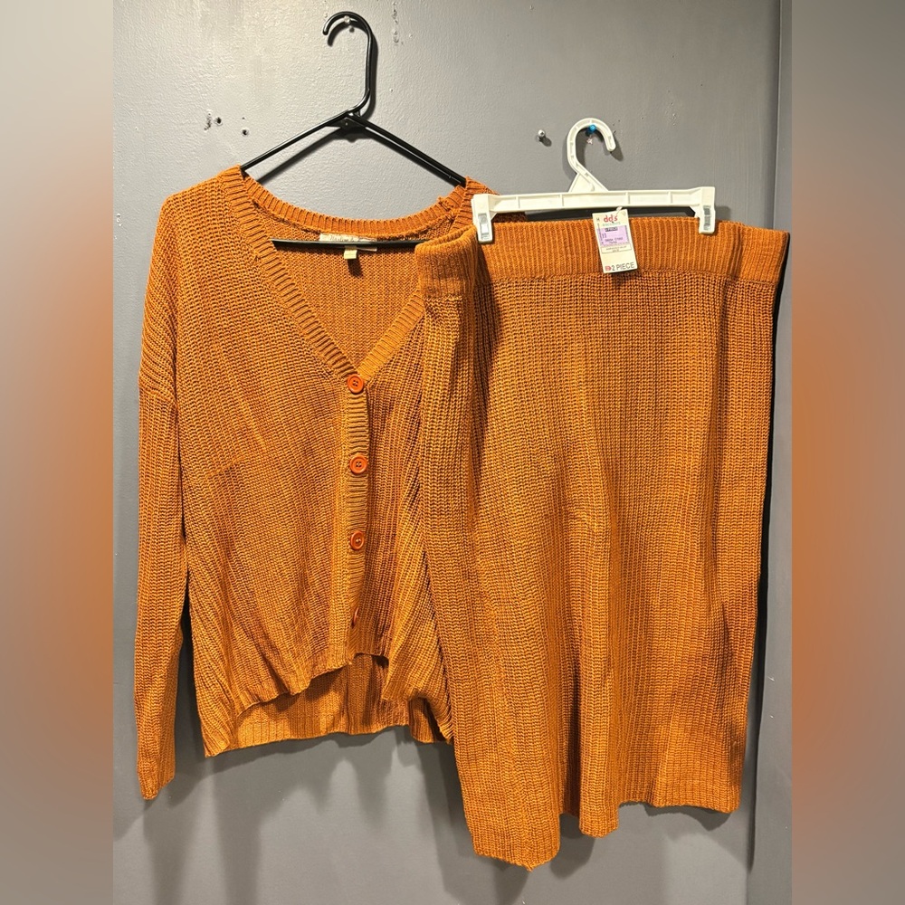 Harlow and Rose Brown Knitted 2 Piece Sweater Skirt Set
